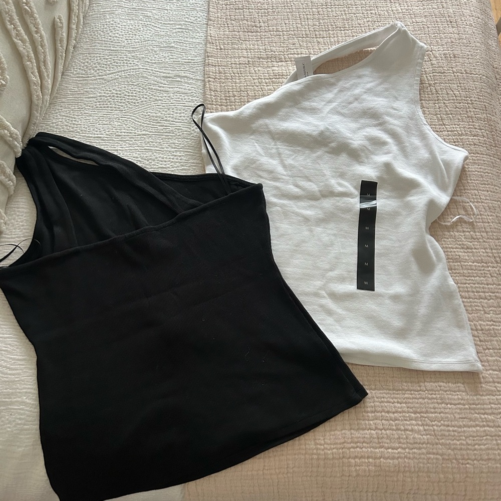Banana Republic Elegant one shoulder Tops